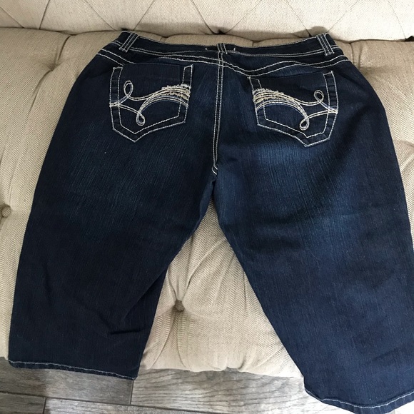 Vintage America Bermuda Denim Shorts - Picture 4 of 5